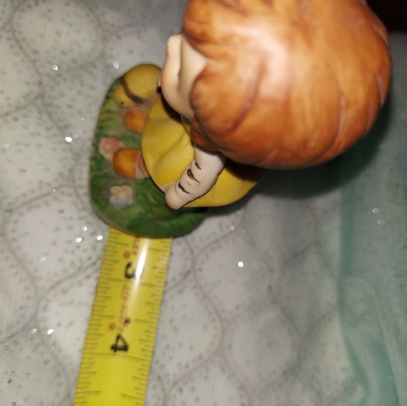 Vintage Sweet Girl in Yellow Dress Figurine with Turtle Made in Korea - Picture 8 of 10